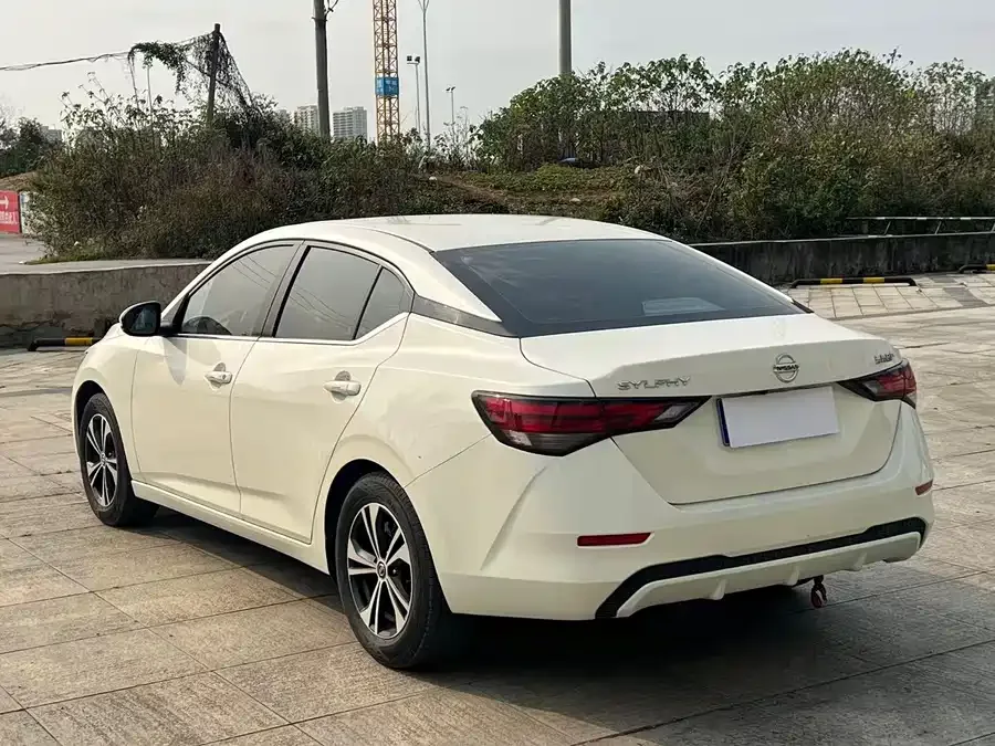Nissan Sylphy Sylphy 2022 1.6L XL CVT Enjoy Edition 2022 — миниатюра 4