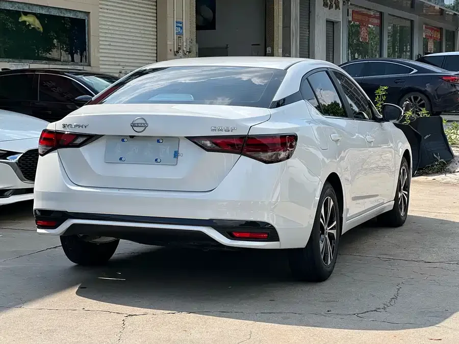 Nissan Sylphy Sylphy 2023 facelift 1.6L CVT Intelligent Driving Edition 2024 — миниатюра 3