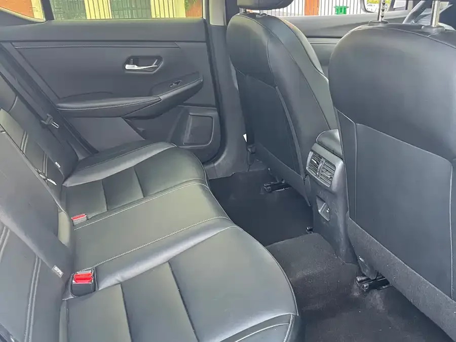 Nissan Sylphy Sylphy 2022 1.6L XL CVT Enjoy Edition 2024 — миниатюра 3
