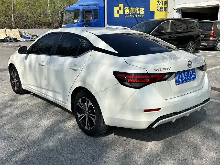 Nissan Sylphy Sylphy 2022 1.6L XL CVT Enjoy Edition 2022 — миниатюра 3