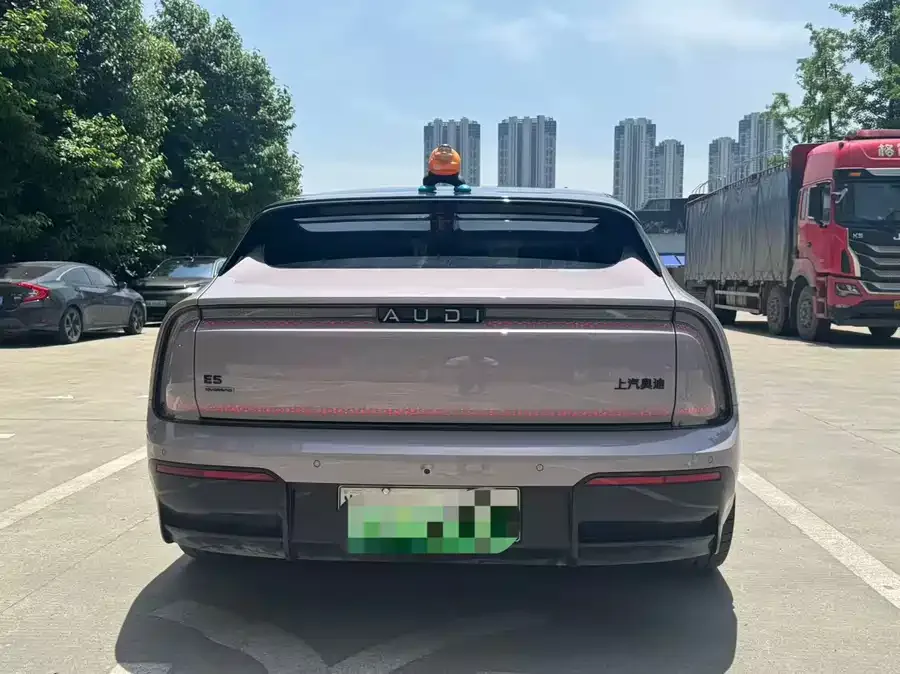 Audi E5 Sportback Audi E5 Sportback 2026 flagship quattro model 2025 — миниатюра 2