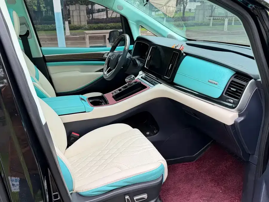 GAC Trumpchi M8 Trumpchi M8 2023 Lingxiu Series 390T Premium Edition 2022 — миниатюра 3