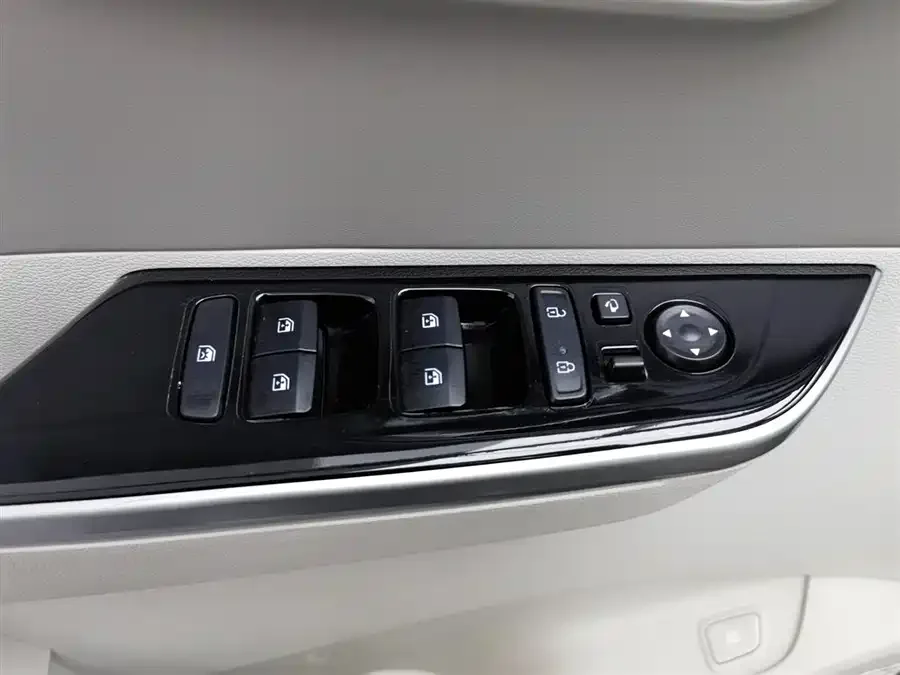 Hyundai Custo Kustu 2021 380TGDi LUX Premium 2022 — миниатюра 3