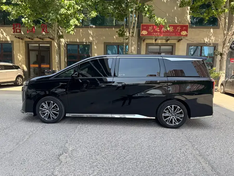 GAC Trumpchi M8 Trumpchi M8 2024 Master Series 400T Premium Edition 2024 — миниатюра 2