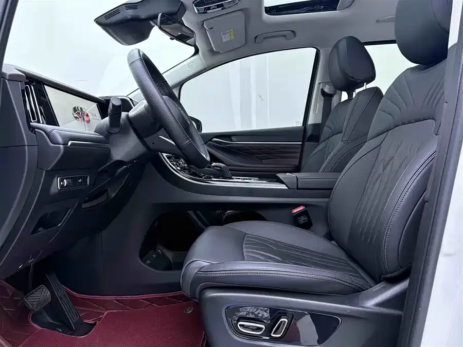 GAC Trumpchi M8 Trumpchi M8 2024 Lingxiu Series 390T Premium Edition 2025 — миниатюра 5