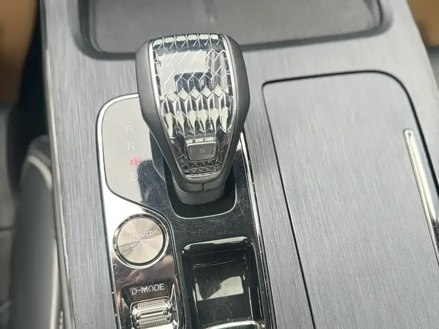 GAC Trumpchi GS8 Trumpchi GS8 2024 Dual Engine Series 2.0TM 4WD Premium Edition 2023 — миниатюра 4
