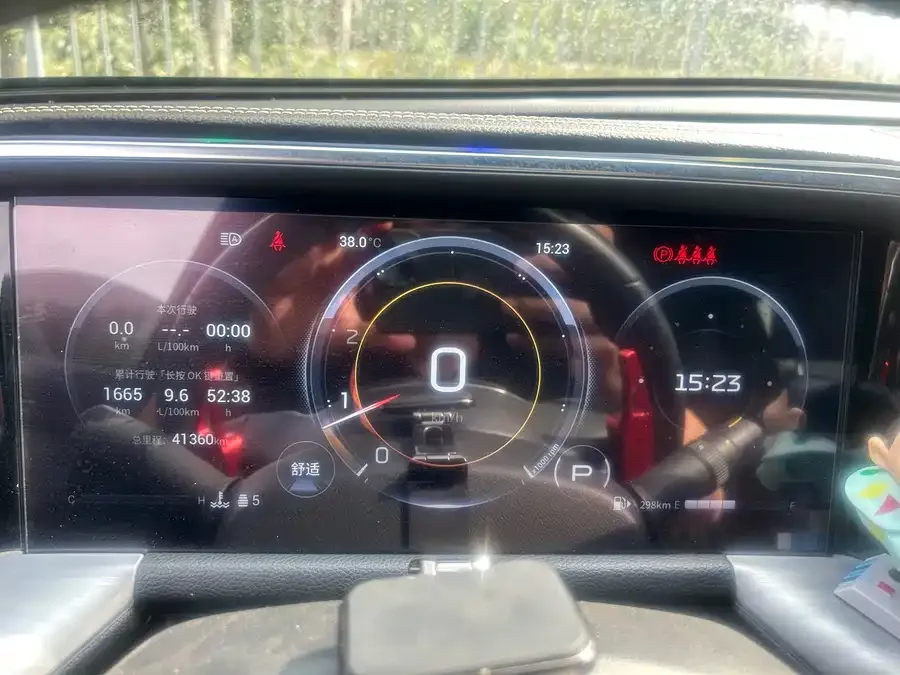 GAC Trumpchi GS8 Trumpchi GS8 2022 Pilot Series 2.0TGDI 2WD Luxury Smart Edition (7 Seaters) 2022 — миниатюра 2