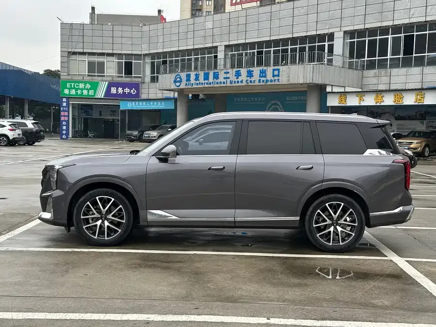 GAC Trumpchi GS8 Trumpchi GS8 2022 Dual Engine Series 2.0TM 2WD Premium Edition (6 seats) 2022 — миниатюра 3