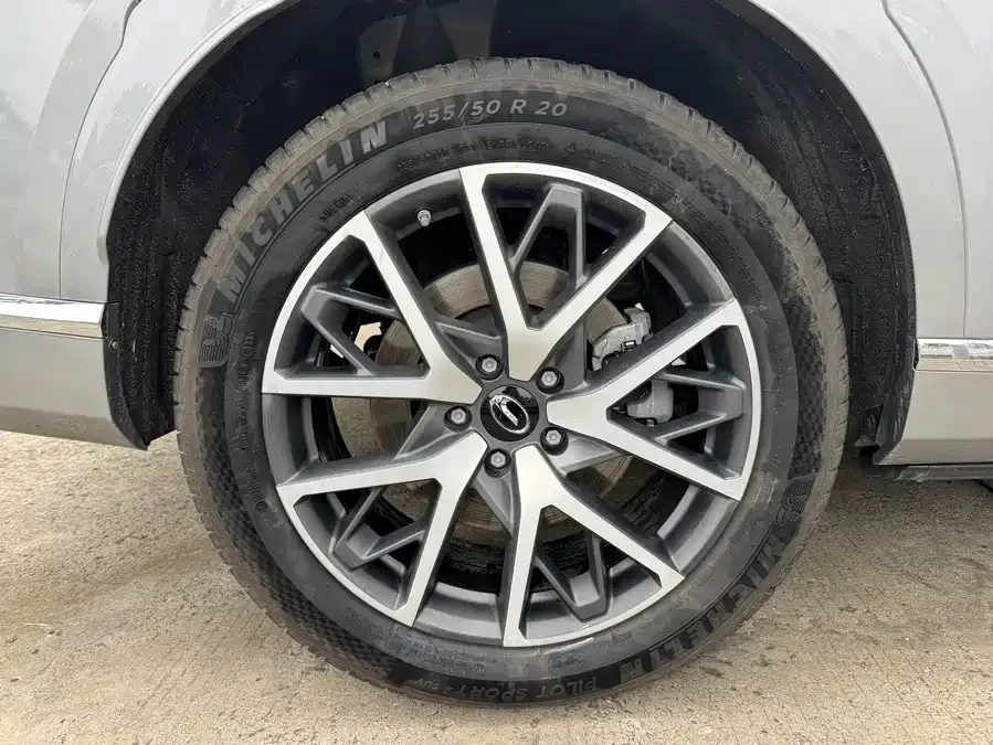 GAC Trumpchi GS8 Trumpchi GS8 2022 Dual Engine Series 2.0TM 4WD Premium Edition (7 seats) 2023 — миниатюра 4