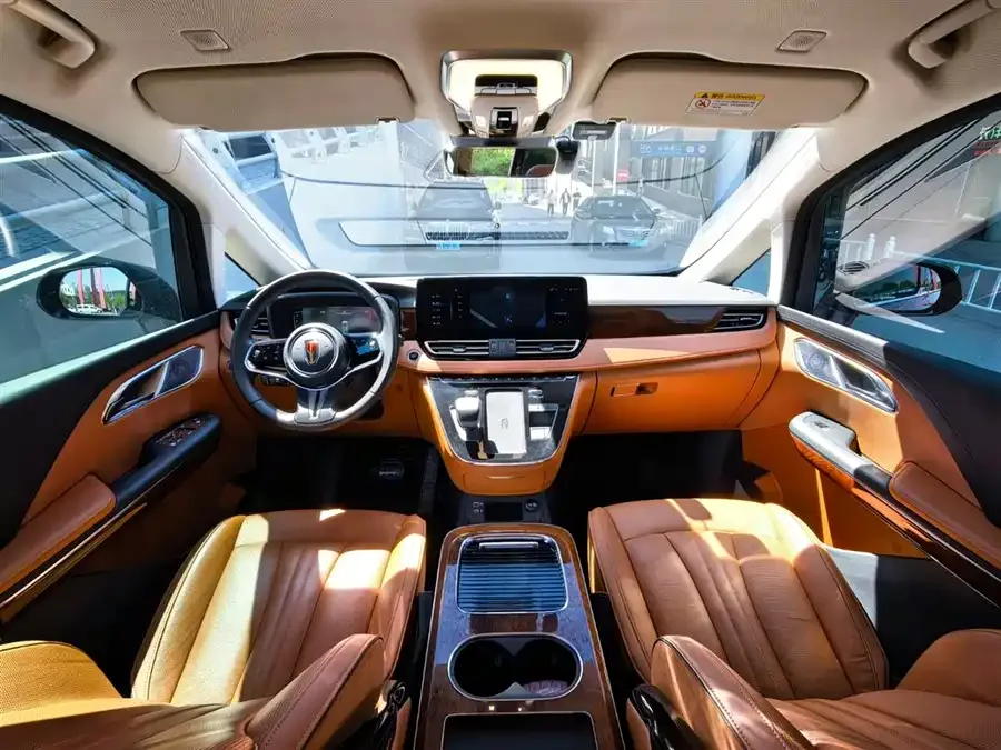 Hongqi HQ9 Hongqi HQ9 2023 2.0T Intelligent Connection Flagship Edition 2023 — миниатюра 3