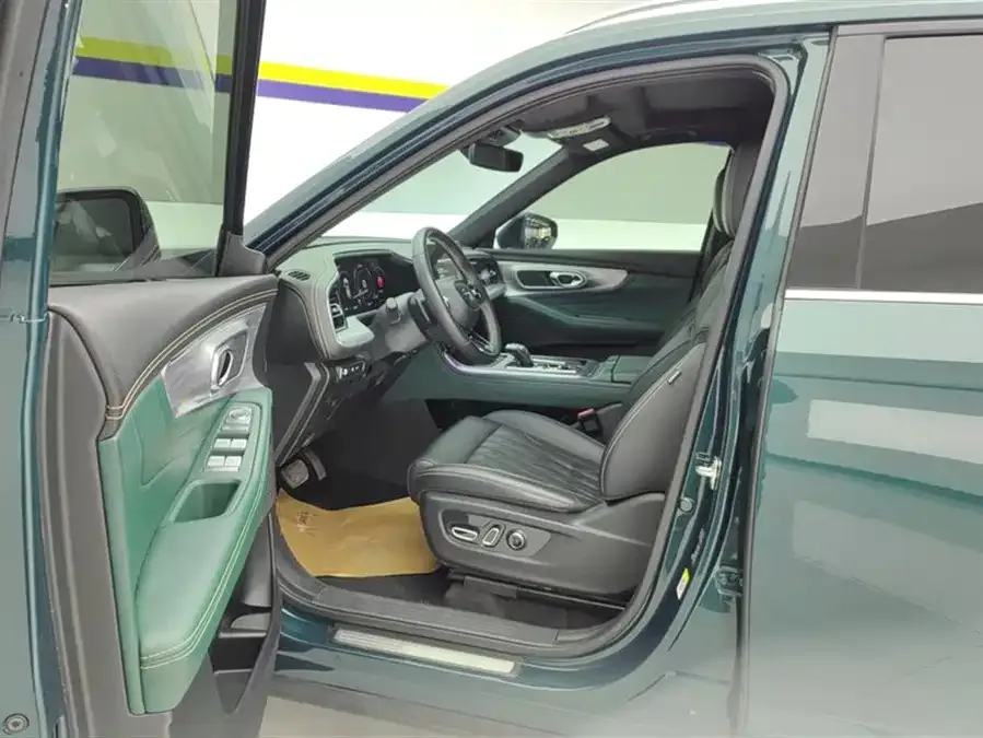 GAC Trumpchi GS8 Trumpchi GS8 2022 Pilot Series 2.0TGDI 2WD Luxury Smart Edition (7 Seaters) 2022 — миниатюра 3