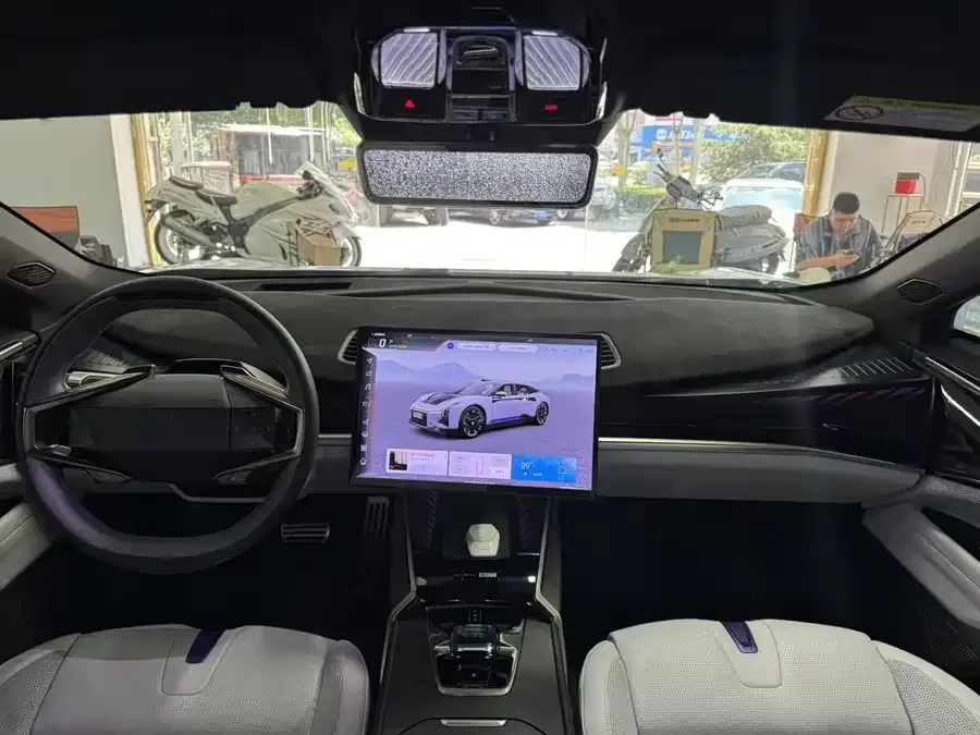 HiPhi Z HiPhi Z 2023 four-seater version 2023 — миниатюра 3