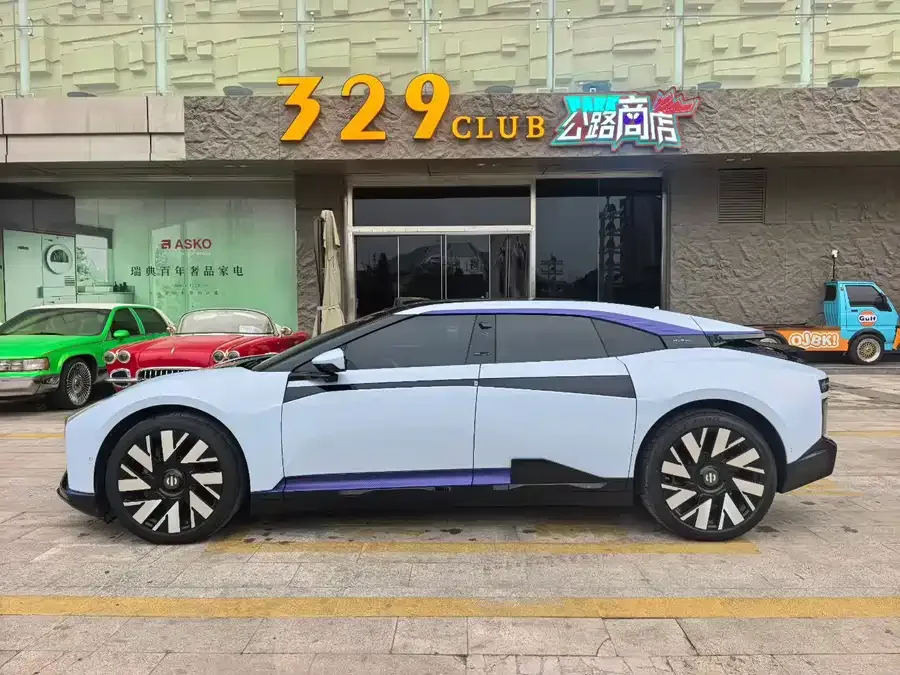 HiPhi Z HiPhi Z 2023 four-seater version 2023 — миниатюра 4