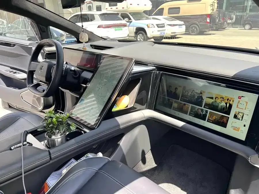 HiPhi X HiPhi X 2021 Luxury Edition 6 Seaters 2022 — миниатюра 2