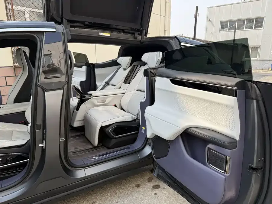 HiPhi X HiPhi X 2021 flagship version 4-seater 2022 — миниатюра 4