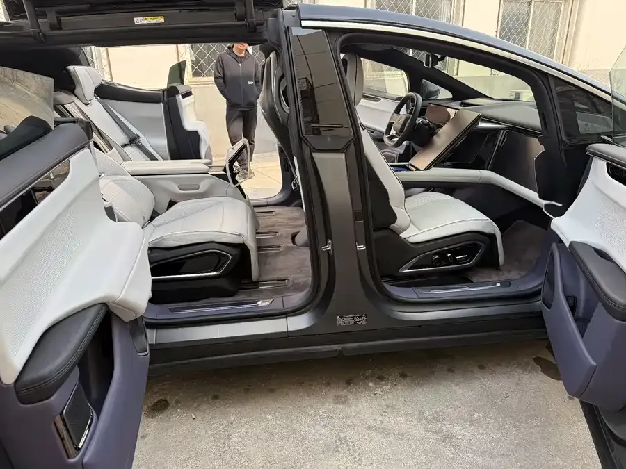 HiPhi X HiPhi X 2021 flagship version 4-seater 2022 — миниатюра 5