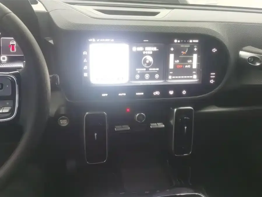 Haval Big dog Haval Big Dog 2022 1.5T DCT 2WD Horse Dog Hunting Edition 2022 — миниатюра 4