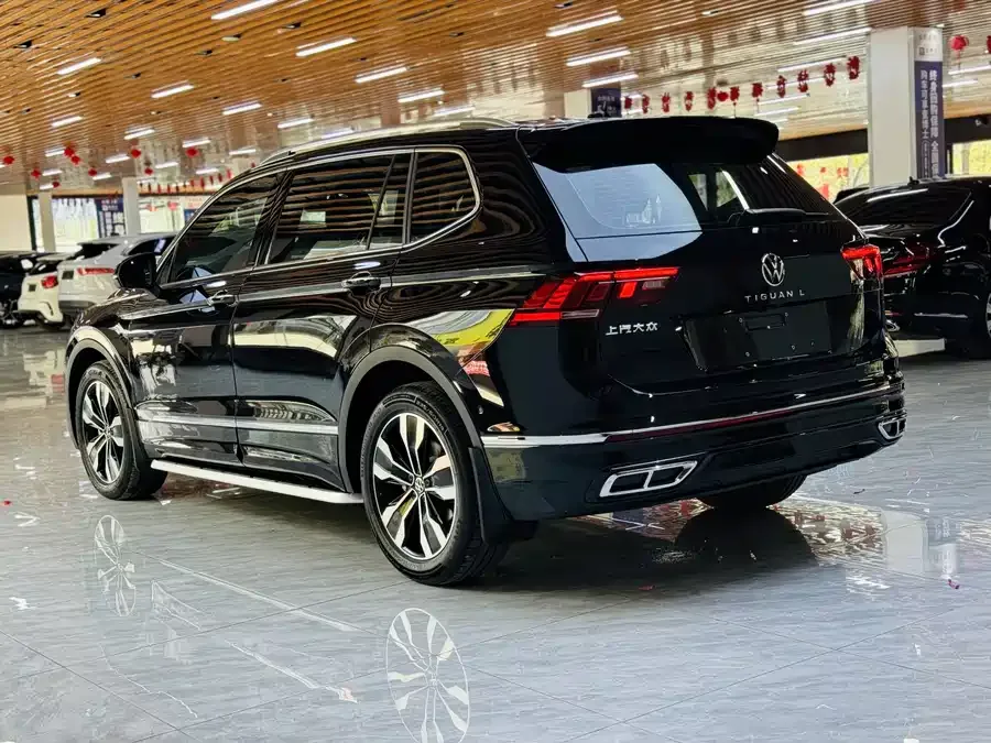 Volkswagen Tiguan L Tiguan L 2024 Outstanding Model 330TSI Automatic Two-Wheel Drive R-Line Dragon Glory Edition 2026 — миниатюра 5