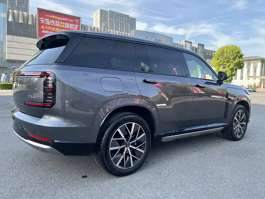 GAC Trumpchi S7 Trumpchi S7 2025 205km Max LiDAR Edition 2025 — миниатюра 2