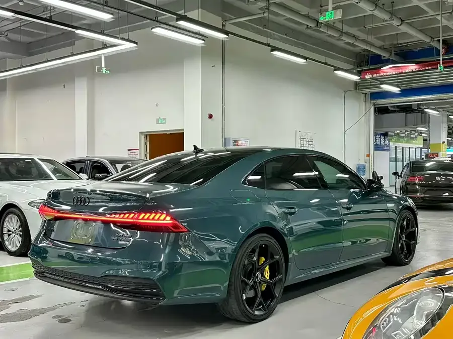 Audi A7L 2022 55 TFSI quattro S-line edition one 2022 — миниатюра 3
