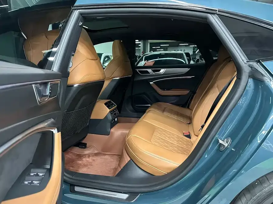 Audi A7L 2022 55 TFSI quattro S-line edition one 2022 — миниатюра 4