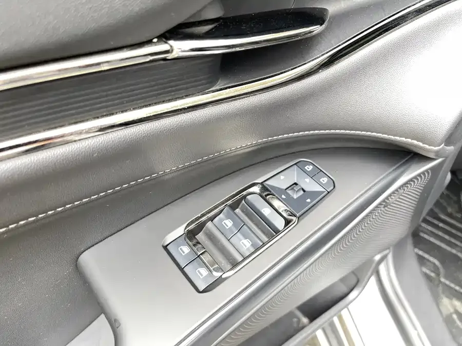 Ford Mondeo 2022 Mondeo EcoBoost 245 Fashion Edition 2022 — миниатюра 5