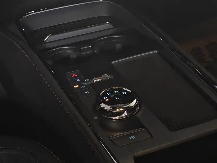 Ford Mondeo 2023 Mondeo EcoBoost 245 Extreme Edition 2023 — миниатюра 3