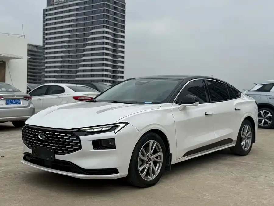 Ford Mondeo 2022 Mondeo EcoBoost 245 Luxury 2023 — фото 1, купить с доставкой в Москву