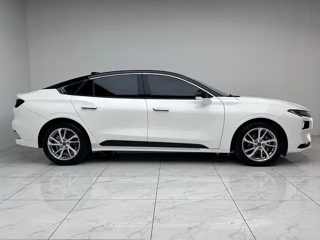 Ford Mondeo Mondeo 2022 facelift EcoBoost 245 luxury model 2022 — миниатюра 2