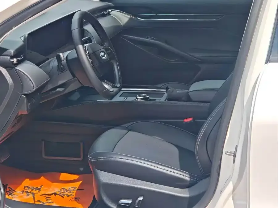 Ford Mondeo Mondeo 2022 facelift EcoBoost 245 luxury model 2022 — миниатюра 4