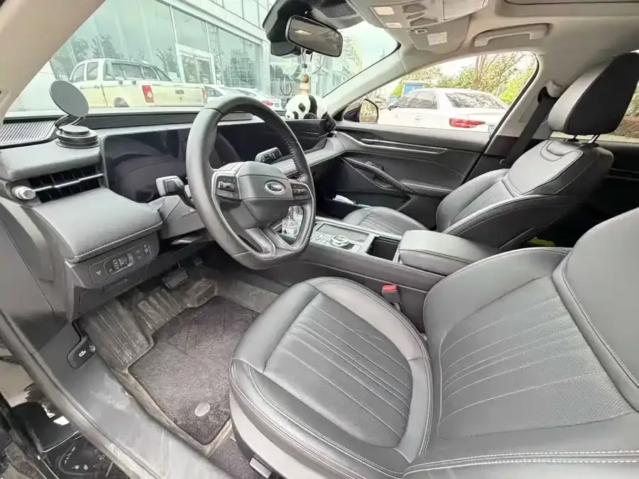 Ford Mondeo Mondeo 2025 2.0T EcoBoost Luxury Edition 2025 — миниатюра 4