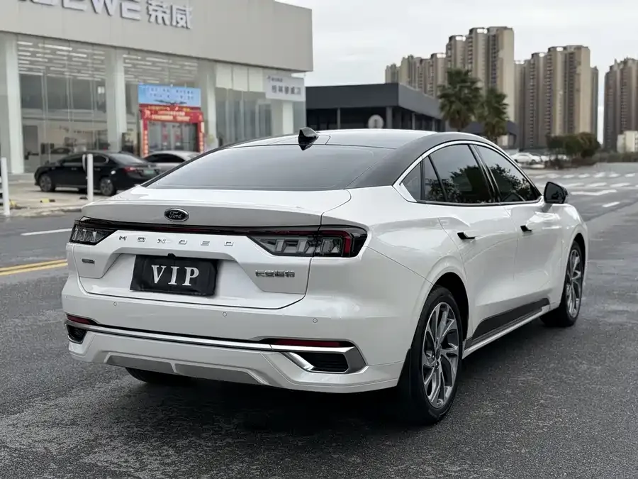 Ford Mondeo 2022 Mondeo EcoBoost 245 Extreme Edition 2022 — миниатюра 2