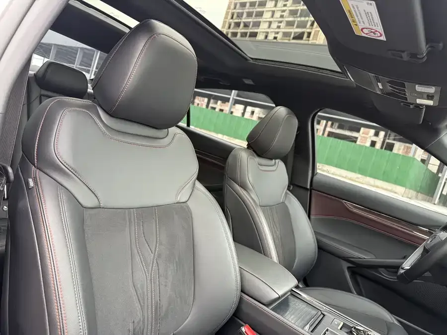 Ford Mondeo 2022 Mondeo EcoBoost 245 Extreme Edition 2022 — миниатюра 5