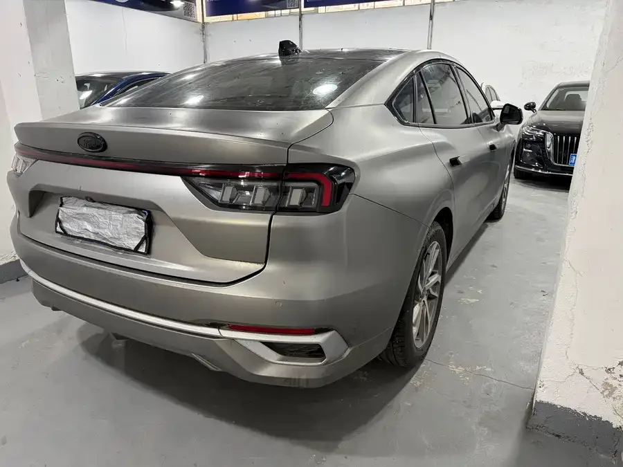 Ford Mondeo 2022 Mondeo EcoBoost 245 Luxury 2022 — миниатюра 3