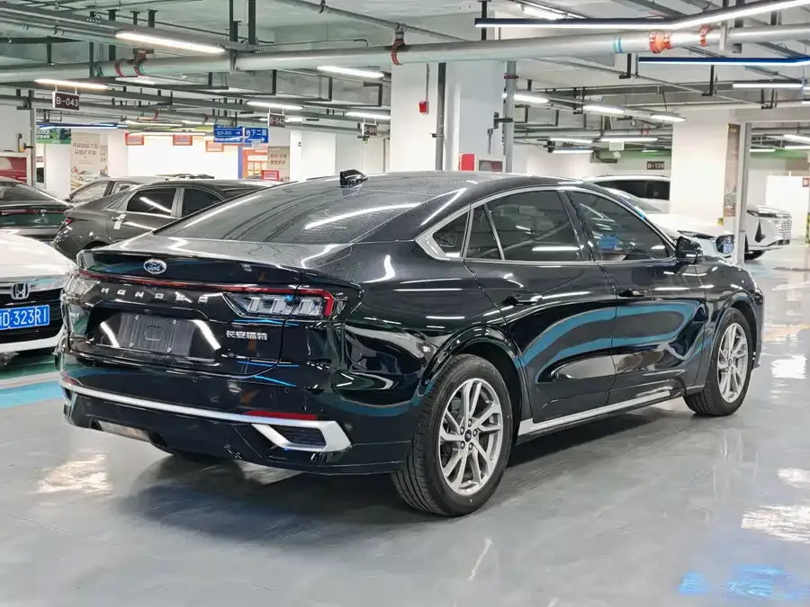 Ford Mondeo 2023 Mondeo EcoBoost 245 Luxury 2024 — миниатюра 4