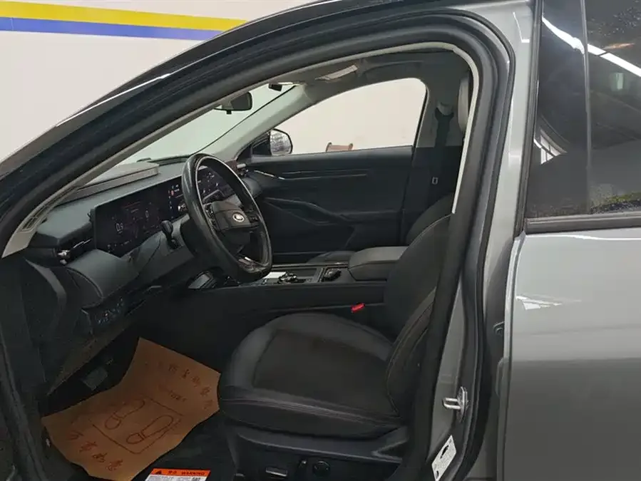 Ford Mondeo 2023 Mondeo EcoBoost 245 Luxury 2024 — миниатюра 3