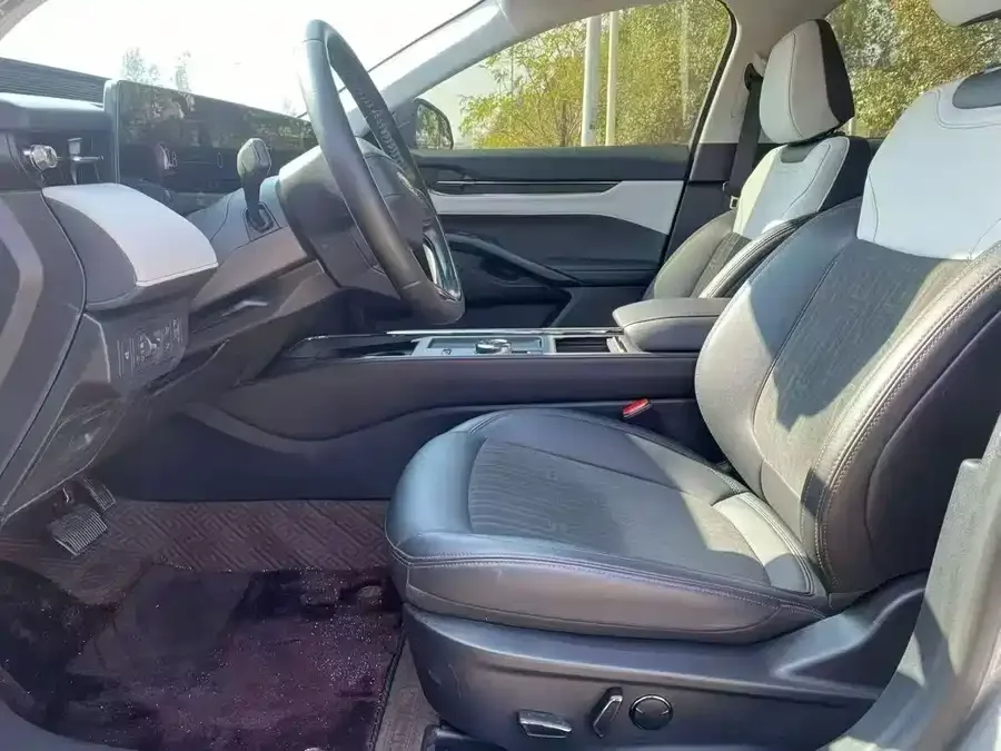 Ford Mondeo 2022 Mondeo EcoBoost 245 Luxury 2022 — миниатюра 2