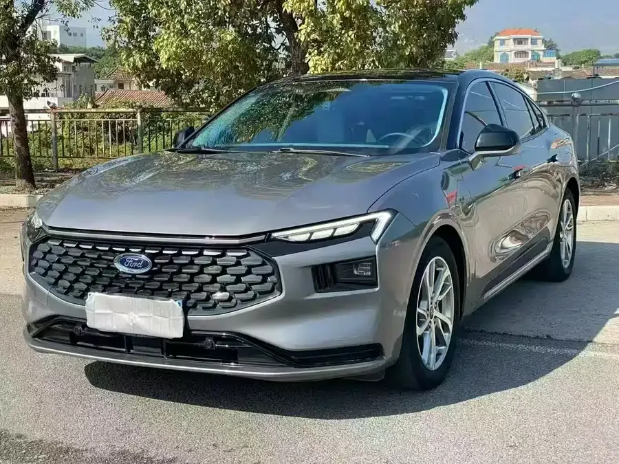 Ford Mondeo 2022 Mondeo EcoBoost 245 Luxury 2022 — фото 1, купить с доставкой в Москву