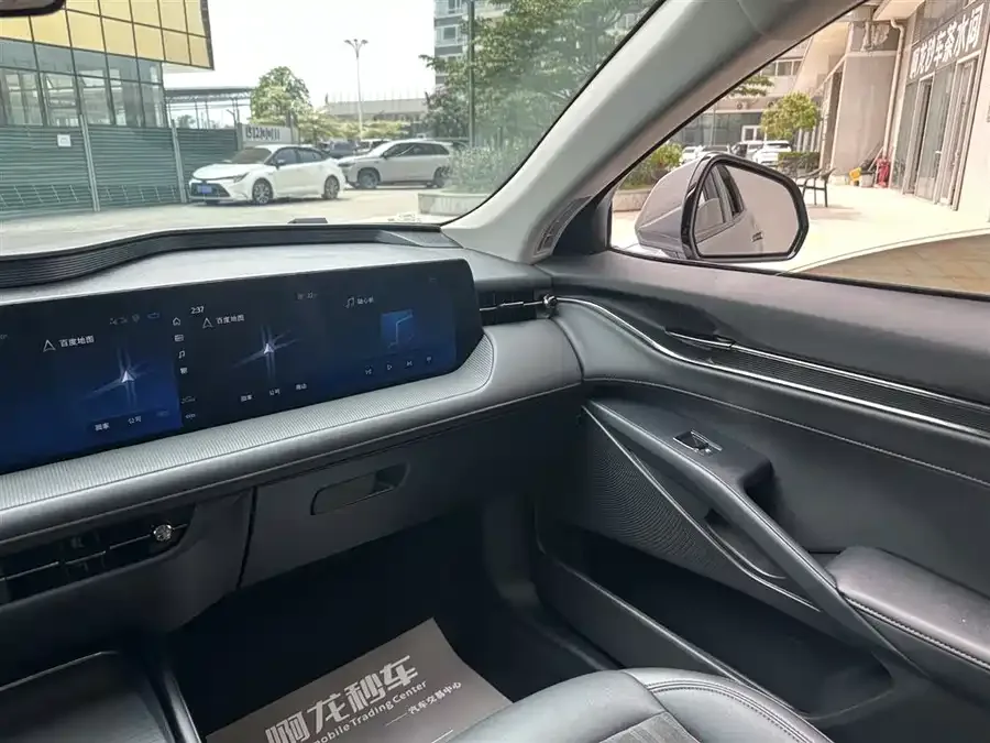 Ford Mondeo 2023 Mondeo EcoBoost 180 Luxury 2024 — миниатюра 3