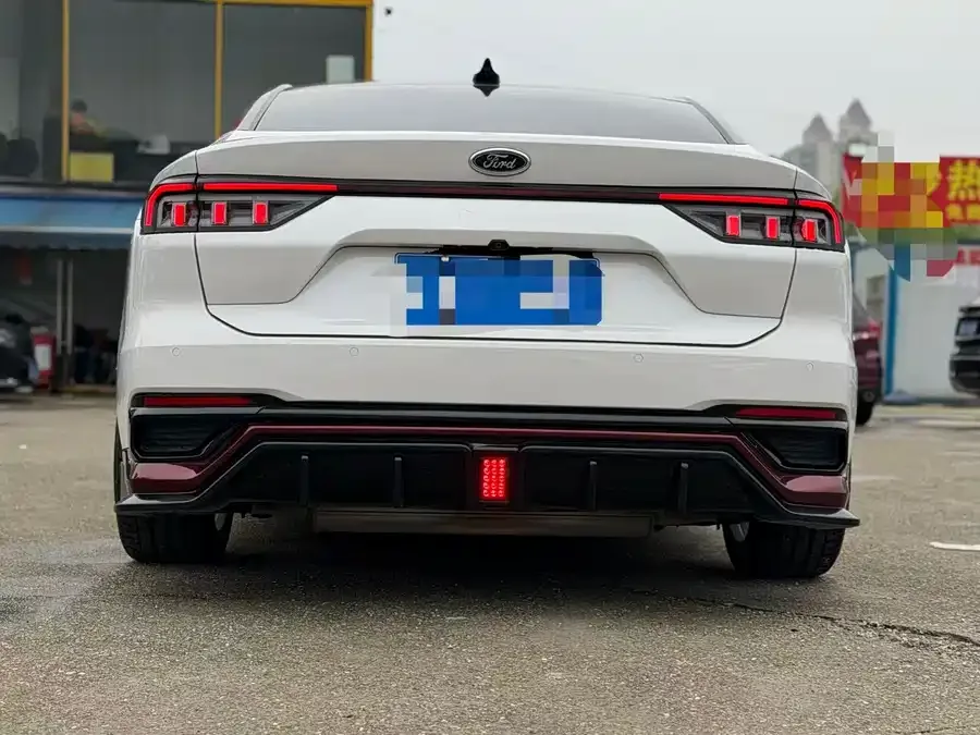 Ford Mondeo 2023 Mondeo EcoBoost 245 Luxury 2023 — миниатюра 5