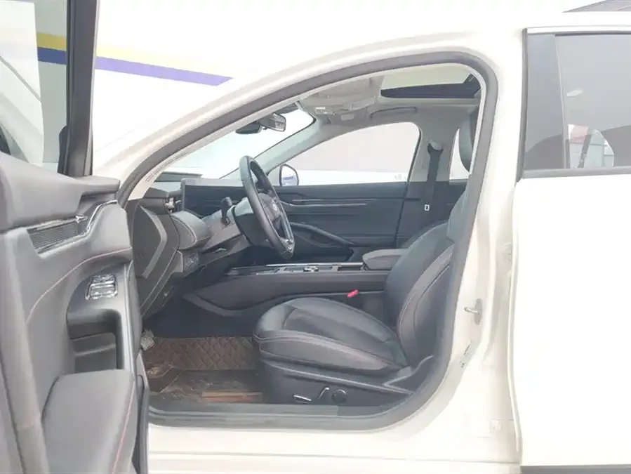 Ford Mondeo 2023 Mondeo EcoBoost 180 Luxury 2024 — миниатюра 3