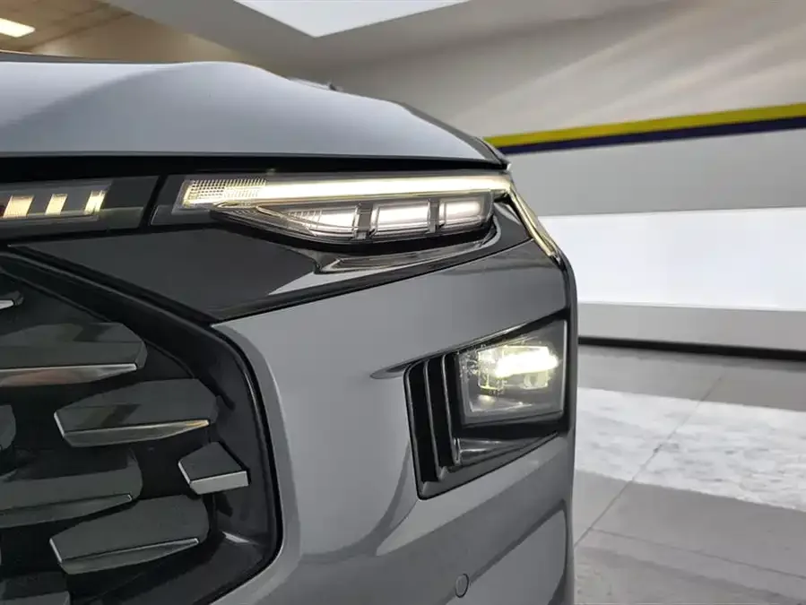 Ford Mondeo 2022 Mondeo EcoBoost 245 Extreme Edition 2022 — миниатюра 5