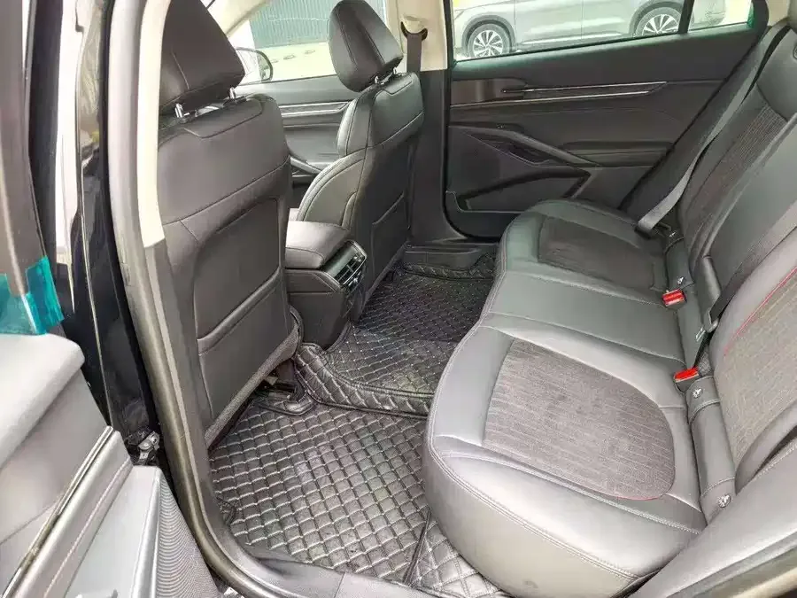 Ford Mondeo 2023 Mondeo EcoBoost 245 Luxury 2024 — миниатюра 2