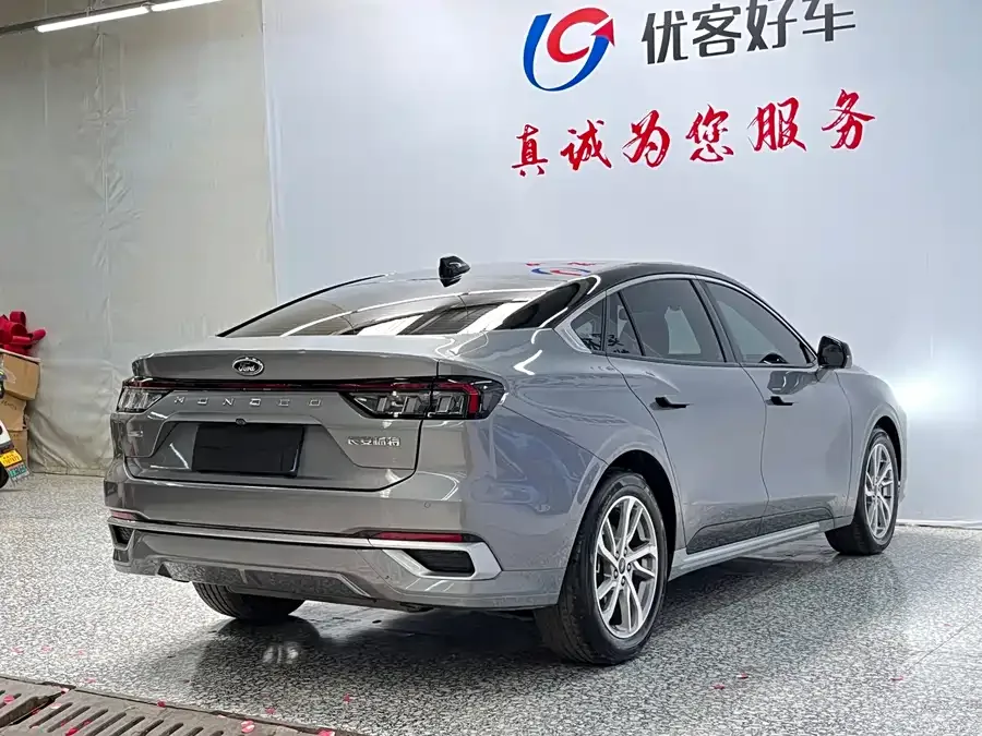 Ford Mondeo Mondeo 2022 facelift EcoBoost 245 luxury model 2022 — миниатюра 5