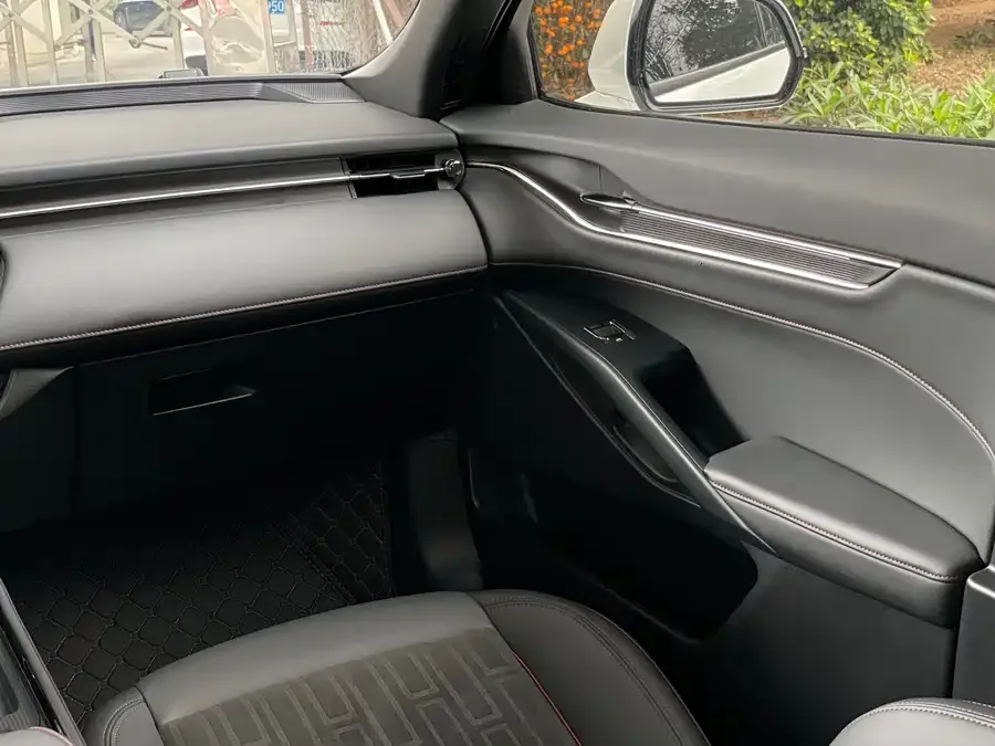Ford Mondeo Mondeo 2025 1.5T EcoBoost Comfort Edition 2025 — миниатюра 4