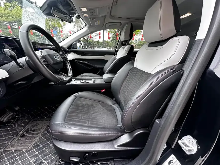 Ford Mondeo 2022 Mondeo EcoBoost 245 Luxury 2023 — миниатюра 5