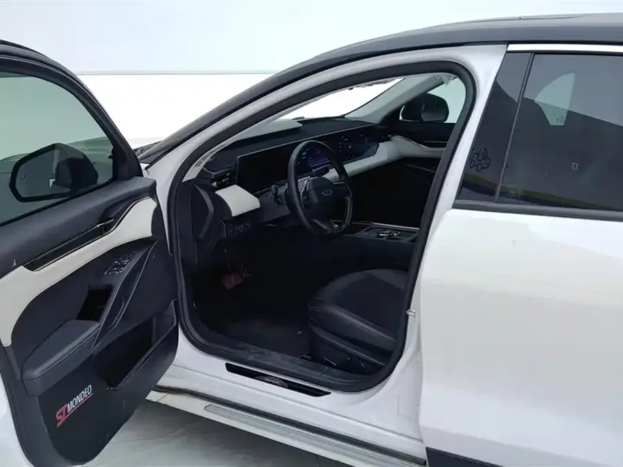 Ford Mondeo 2022 Mondeo EcoBoost 245 Luxury 2022 — миниатюра 3