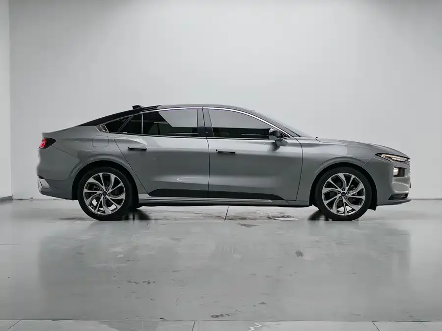 Ford Mondeo 2022 Mondeo EcoBoost 245 Extreme Edition 2022 — миниатюра 5