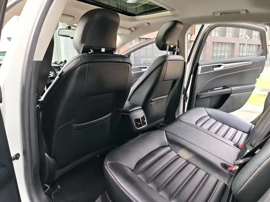 Ford Mondeo 2020 Mondeo EcoBoost 180 Fashion Edition 2022 — миниатюра 2