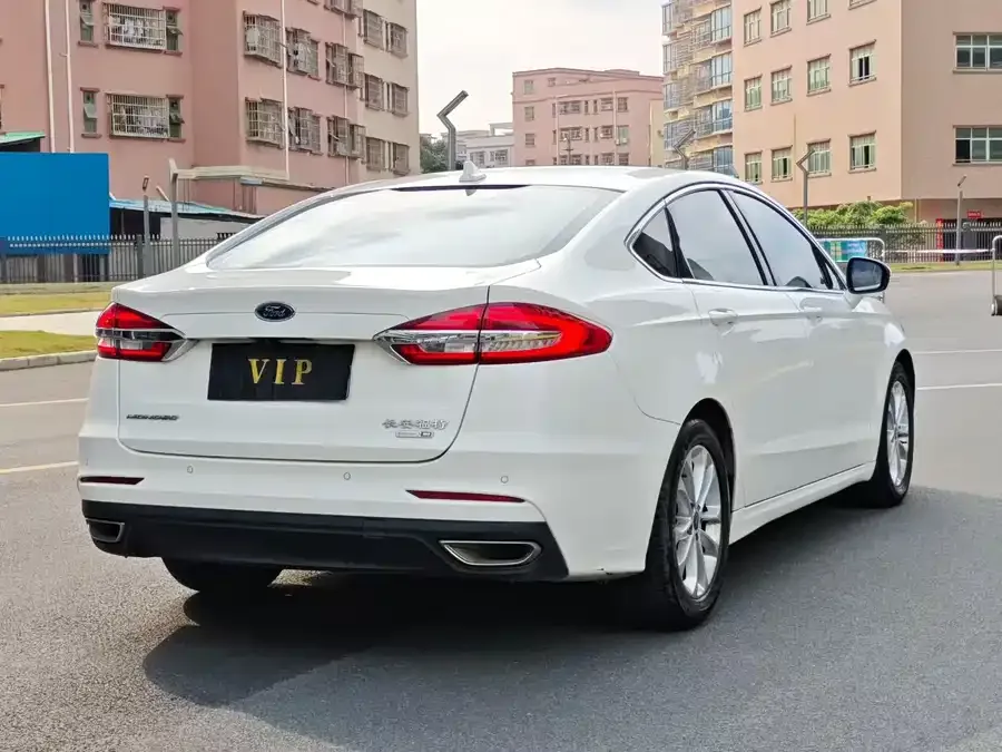 Ford Mondeo 2020 Mondeo EcoBoost 180 Fashion Edition 2022 — миниатюра 3